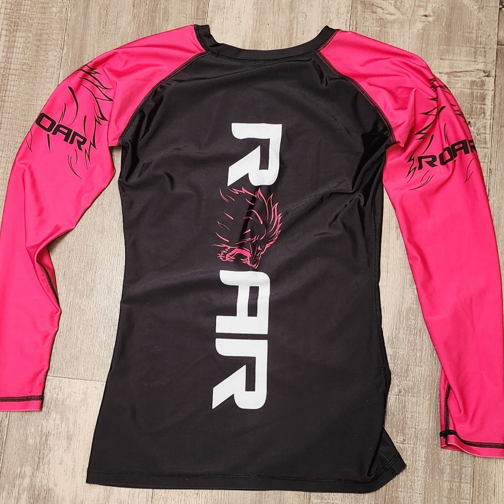 Roar grappling shirt